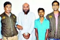 খুনের জন্য সাত লাখ টাকার চুক্তি করে কে?