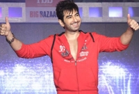 ঢাকায় জিতের ইফতার পার্টি