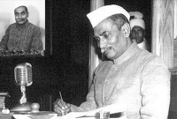 মৃত্যুর ৫০ বছর পরেও ব্যাংক অ্যাকাউন্ট চালু, কার জানেন?