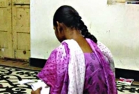 ‘তোমার মতো একজন সুন্দরী মেয়ের এ কাজ করলে মানায় না’