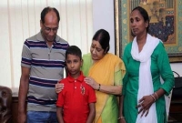 মা-বাবাকে ফিরে পেতে সবগুলো রোজা রাখে ৭ বছরের সনু