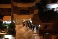 ৪ বিদেশিকে নিয়ে রেস্টুরেন্টে যান রানা