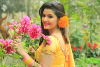 ‌‘ঈদের দিন নানুর দেওয়া জামা পরব’