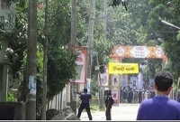  হামলায় অংশ নেয় আটজন?