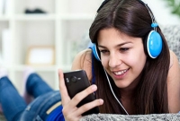 মোবাইলে ভিডিও দেখেন? সাবধান!