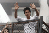 শোলাকিয়া ঈদ জামাতে হামলার ঘটনায় যেকারণে কোন মন্তব্য করতে চান না শাহরুখ 