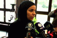 হিজাব পরায় কর্মস্থল থেকে আইনজীবী নারীকে বহিষ্কার