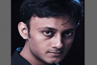 ভূত ধরতে গিয়ে নিজেই ভূত!