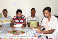  'হয় সঙ্গে থাক, নয়তো ক্রসফায়ারের জন্য তৈরি থাক’