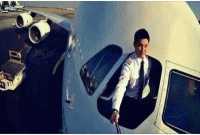 আকাশে সেলফি, ৬ বিমানচালকের বিরুদ্ধে তদন্ত!