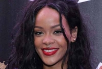  ফ্রান্সে জঙ্গি হামলায় অল্পের জন্য প্রাণে রক্ষা পেলেন পপস্টার রিহানা