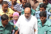 ৩২৫ কোটি টাকা আত্মসাতের মামলা আসলামের বিরুদ্ধে