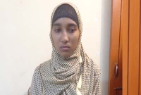 জঙ্গি তালিকায় নাম দেখে থানায় স্বশরীরে হাজির ছাত্রী জঙ্গি তালিকায় নাম দেখে থানায় স্বশরীরে হাজির ছাত্রী