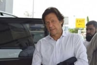 সেনা অভ্যুত্থানের কথা বলে বিপাকে ইমরান খান