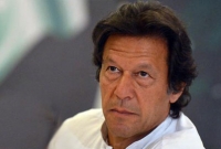 অভ্যুত্থানের পক্ষে সাফাই গেয়ে বিপাকে ইমরান খান