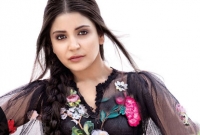 প্রিয়াঙ্কাও পারেননি, এমন কৃতিত্ব অর্জন অানুশকার