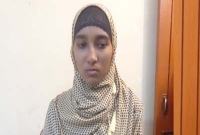 জঙ্গি নয়, এক মাস যেখানে কাটিয়েছে থানায় স্বশরীরে হাজির হওয়া সেই কলেজছাত্রী জঙ্গি নয়, এক মাস যেখানে কাটিয়েছে থানায় স্বশরীরে হাজির হওয়া সেই কলেজছাত্রী