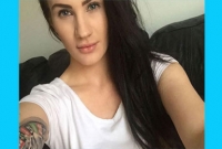 জানালা দিয়ে পড়ে গিয়ে অভিনেত্রীর মৃত্যু!