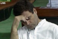 অধিবেশন চলাকালীন সংসদে একি করলেন রাহুল গাঁন্ধী!