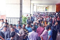 সৌদি আরবে বাংলাদেশী অবিবাহিত পুরুষদের ভিসা সাময়িক স্থগিত