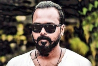 এক তরুণীকে একাই বাঁচালেন রজনীকান্তের ভক্ত!