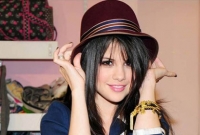 সোশ্যাল মিডিয়ায় একটি পোস্ট করলে যিনি পাবেন ৪ কোটি ৩২ লাখ টাকা!