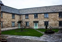 এই হোটেলে রাত কাটানো মৃত্যুর সমান!