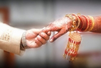 ১৪ বছরের নাবালিকাকে বিয়ে করেই ৫০ হাজারে বিক্রি করে দিল স্বামী!