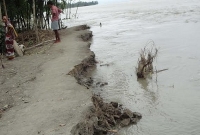 হাতিবান্ধায় দেড় হাজার বসতভিটা নদী গর্ভে