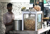 ফাইনাল পরীক্ষায় প্রথম হলেই একবছর ফুচকা ফ্রি!