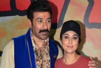 আবারো পর্দা কাঁপাতে আসছেন সানি-প্রীতি