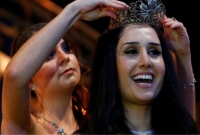 এই প্রথম কোনো শরণার্থী নারী হলেন ‘ওয়াইন সম্রাজ্ঞী’