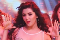 সবাইকে ছাড়িয়ে পরীমনি!