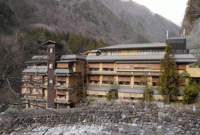 ১৩০০ বছরের পুরনো এই হোটেল সম্পর্কে জানলে সত্যিই অবাক হবেন!