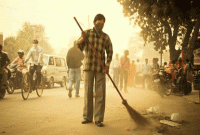 এমবিএ করেও লক্ষ্য সরকারি ঝাড়ুদারের চাকরি!