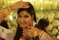 অভিনেত্রী শিমলার বিরুদ্ধে 'অভিযোগ'