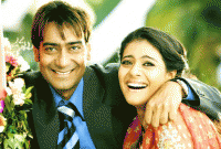 টুইটারে কাজল-অজয়ের খোলামেলা প্রেম