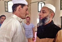 এক মুসলমানের বক্তব্য শুনে মুসলমান হলেন খ্রিস্টান তরুণ