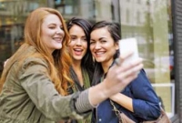 যেখানে সেলফি তোলা নিষিদ্ধ, ধরা পড়লে হবে কড়া শাস্তি