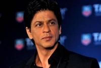বিমানবন্দরে আটকানো হল শাহরুখ খানকে