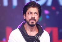 আমি একজন পেশাদার মিথ্যাবাদী : এ কি বললেন শাহরুখ খান!