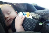 বাবার ভুলে বন্ধ গাড়িতে শিশুর মৃত্যু