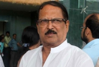 বিশ্ববিদ্যালয় ছাত্রীদের পোশাক ‘রুমালের মতো’ : মন্ত্রী সুব্রত