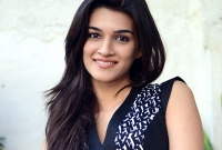 নিজের চোখ অন্যকে দান করবেন এই নায়িকা