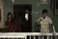 মেয়েদের বিরক্ত করতে দেখে নিজের ছেলেকে মা যা করলেন, তা সত্যিই প্রশংসার