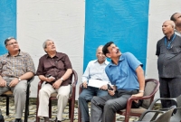 ভূমিকম্পের কাঁপুনিতে ভেঙে গেল মোদির সঙ্গে বৈঠকও