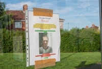 প্রেমিকার খোঁজ পেতে শহরেরর সমস্ত বাসস্ট্যান্ডে পোস্টার সাঁটাল প্রেমিক !