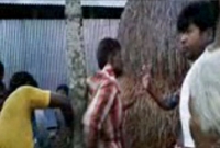 ‘অশালীন কথা বলিনি, কিছু বুঝে ওঠার আগে মারপিট শুরু হয়’