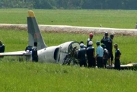 ভিয়েতনামে ধানক্ষেতে বিমান বিধ্বস্ত