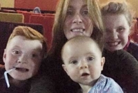 সেলফিতে ছায়ামূর্তির আবির্ভাব, আতঙ্কিত পরিবার